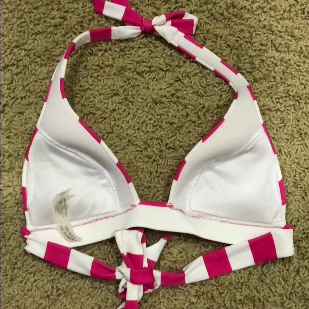 Like new Victoria’s Secret bikini set - Picture 4 of 7